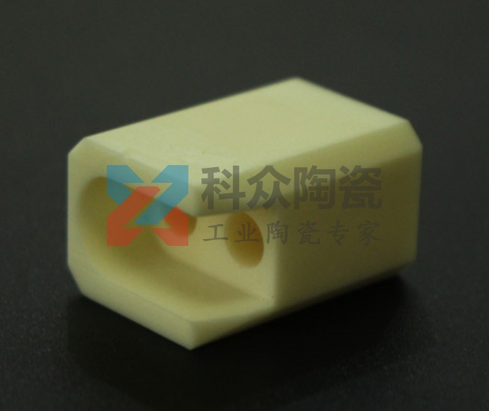 氧化鋁陶瓷有那三個(gè)顯著的優(yōu)點(diǎn)?